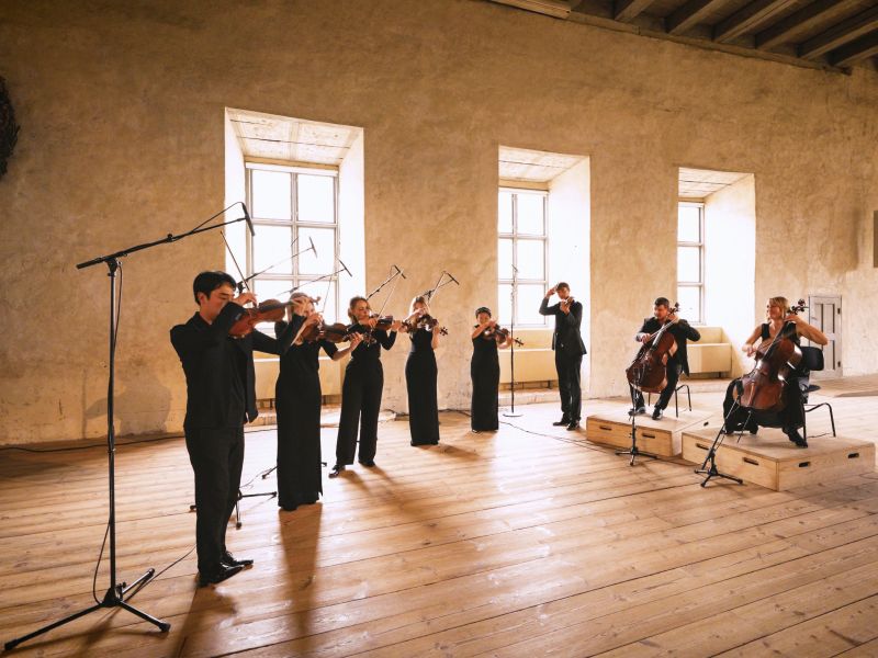 Performance Photo